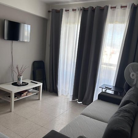 Ptolemaidos Cosy Family Apartment Larnaca Exteriör bild