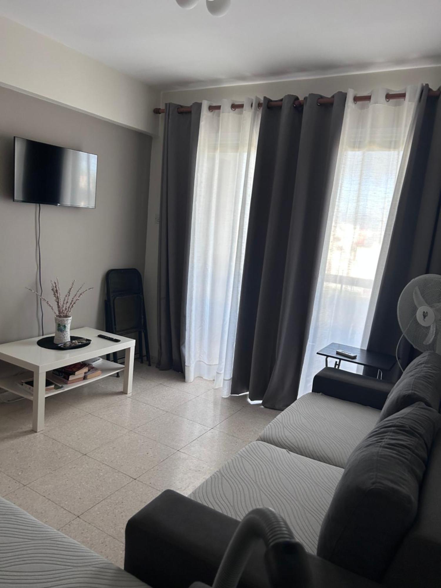 Ptolemaidos Cosy Family Apartment Larnaca Exteriör bild